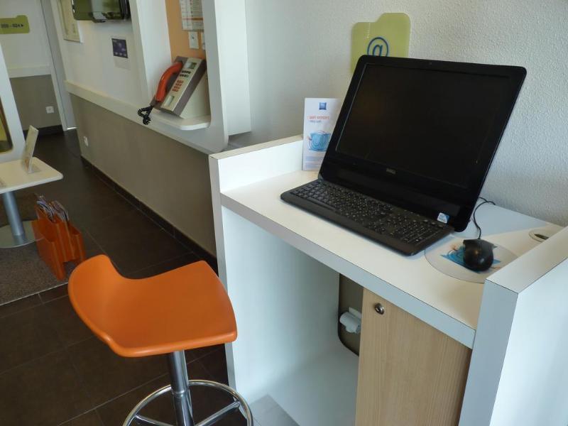 Ibis Budget Roanne Hotel Exterior photo