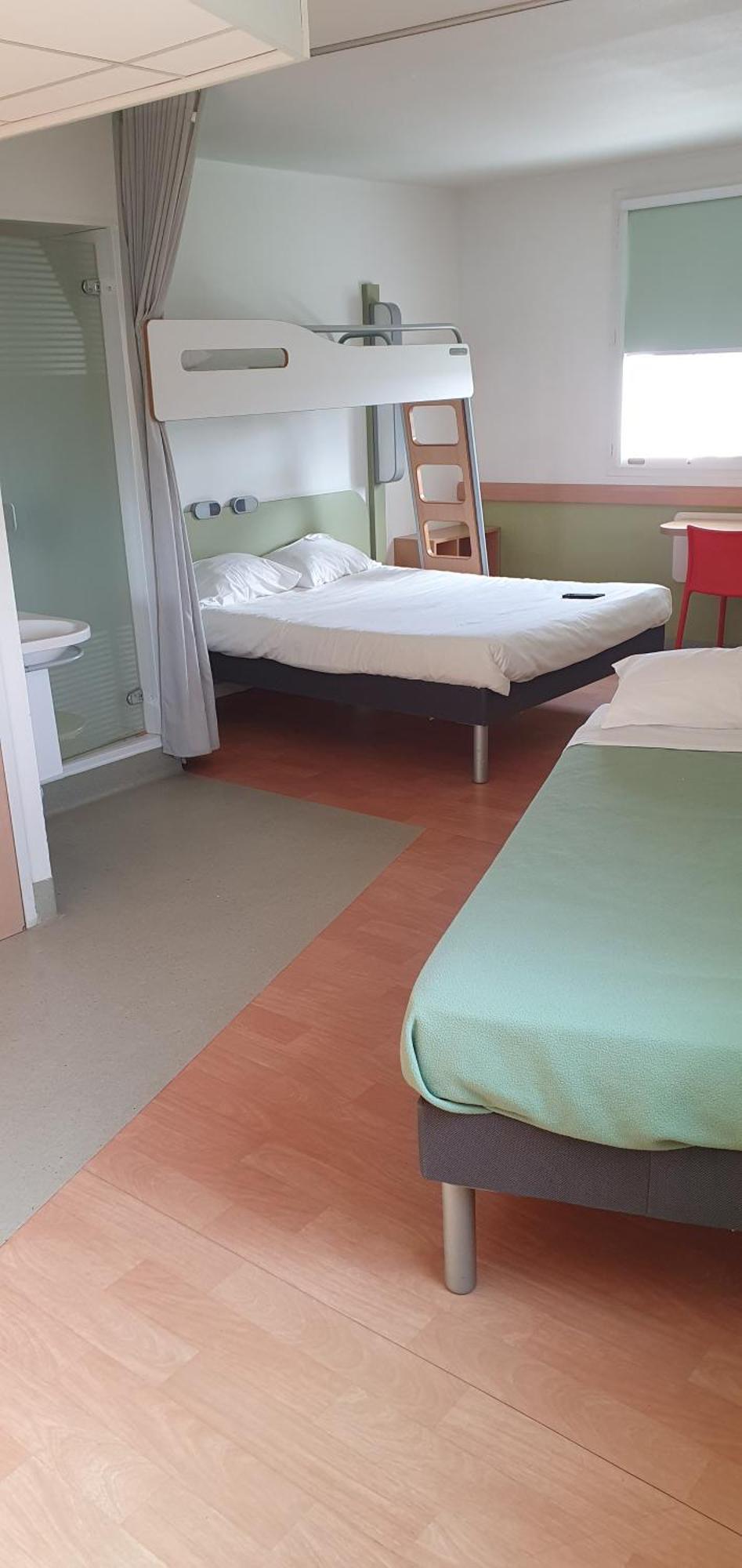Ibis Budget Roanne Hotel Exterior photo